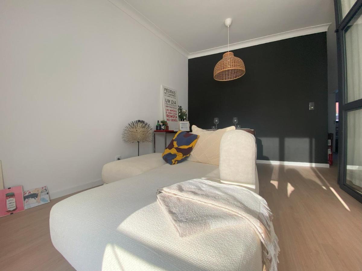 Lisbon, Renovated T2 Apartment Portas De Benfica 아마도라 외부 사진